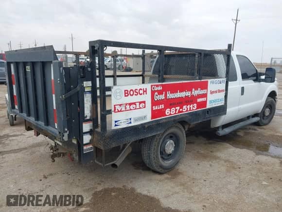 2013 Ford F-250 XL z VIN 1FT7X2A66DEB17793, wystawiony jako IAAI lot #41701126 z przebiegiem 157 445 mil mil oraz . Historia ofert i sprzedaży dostępna na DreamBid. Obrazek 4.