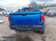 2024 Chevrolet Colorado 4WD ZR2 z VIN 1GCPTFEK2R1238183, wystawiony jako IAAI lot #41962774 z przebiegiem 4 286 mil mil oraz . Historia ofert i sprzedaży dostępna na DreamBid. Obrazek 17.