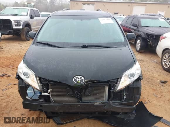 2012 Toyota Sienna XLE with VIN 5TDDK3DC3CS030466, listed as a IAAI auction lot 41914368 with 174,512 mi miles and . Bid and sale history available at DreamBid. Image 12.