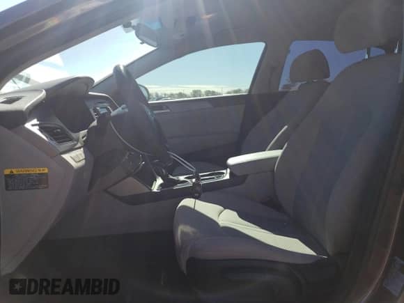 2015 Hyundai Sonata SE with VIN 5NPE24AF7FH216532, listed as a Copart auction lot 85644655 with 391,496 mi miles and Clean title. Bid and sale history available at DreamBid. Image 7.