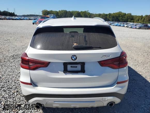 2018 BMW X3 xDrive30i z VIN 5UXTR9C5XJLC81160, wystawiony jako Copart lot #86697425 z przebiegiem 153 723 mil mil oraz Szkoda całkowita • Salvage title. Historia ofert i sprzedaży dostępna na DreamBid. Obrazek 6.