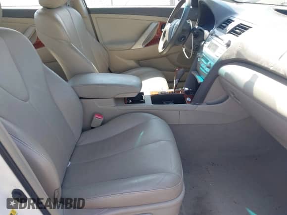 2008 Toyota Camry XLE with VIN 4T1BE46K18U777605, listed as a IAAI auction lot 43197151 with 179,364 mi miles and . Bid and sale history available at DreamBid. Image 5.