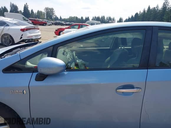 2015 Toyota Prius Advanced z VIN JTDKN3DP6F3073786, wystawiony jako IAAI lot #42911551 z przebiegiem 175 393 mil mil oraz . Historia ofert i sprzedaży dostępna na DreamBid. Obrazek 14.