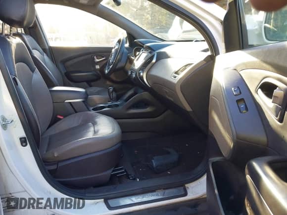 2013 Hyundai Tucson GLS с VIN KM8JUCAC8DU765454, выставлен на аукционе IAAI как лот 43509388 с пробегом 127 017 миль миль и . История ставок и продаж доступна на DreamBid. Изображение 5.