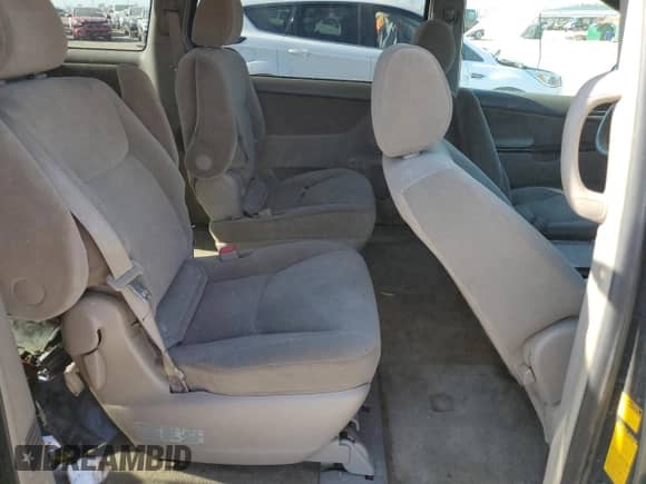 2005 Toyota Sienna CE with VIN 5TDZA23C15S311902, listed as a Copart auction lot 84026235 with Not provided miles and Salvage title. Bid and sale history available at DreamBid. Image 11.