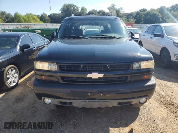2002 Chevrolet Suburban Z71 with VIN 3GNFK16Z52G182705, listed as a Copart auction lot 85576175 with Not provided miles and Salvage title. Bid and sale history available at DreamBid. Image 5.