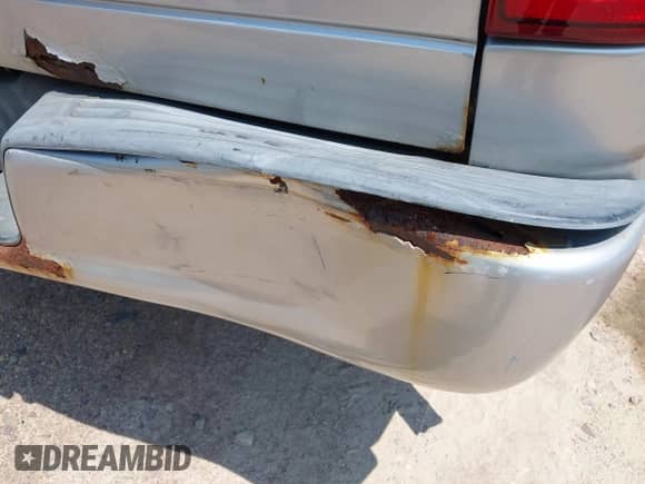 2006 Dodge 2500 SLT z VIN 3D7KS28D76G284730, wystawiony jako IAAI lot #42716906 z przebiegiem 128 281 mil mil oraz . Historia ofert i sprzedaży dostępna na DreamBid. Obrazek 17.