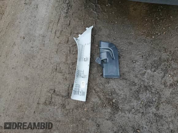 2020 Chevrolet Equinox LS z VIN 2GNAXSEVXL6140852, wystawiony jako Copart lot #58757795 z przebiegiem 96 375 mil mil oraz Szkoda całkowita • Salvage title. Historia ofert i sprzedaży dostępna na DreamBid. Obrazek 13.