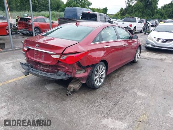 2013 Hyundai Sonata Limited with VIN 5NPEC4AC3DH727770, listed as a IAAI auction lot 42879779 with 113,432 mi miles and . Bid and sale history available at DreamBid. Image 4.