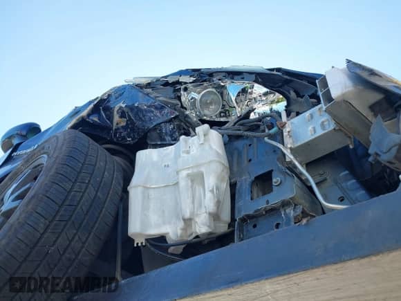 2013 Toyota Prius Two z VIN JTDKN3DU7D1726804, wystawiony jako IAAI lot #43387163 z przebiegiem 197 099 mil mil oraz . Historia ofert i sprzedaży dostępna na DreamBid. Obrazek 18.