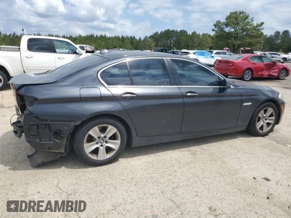 2012 BMW 5 Series 528i с VIN WBAXG5C5XCDX03615, выставлен на аукционе Copart как лот 55152985 с пробегом 111 504 миль миль и Списание • Salvage title. История ставок и продаж доступна на DreamBid. Изображение 3.