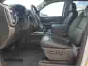 2021 Chevrolet Silverado 1500 LTZ с VIN 3GCUYGED6MG409720, выставлен на аукционе Copart как лот 63227045 с пробегом 47 839 миль миль и Списание • Salvage title. История ставок и продаж доступна на DreamBid. Изображение 7.