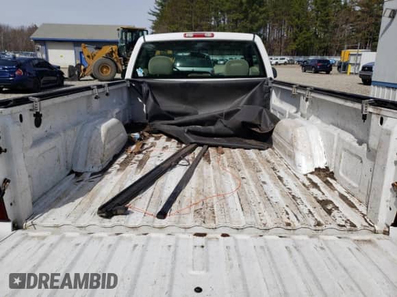 2002 GMC Sierra 1500 z VIN 1GTEK14W02Z211914, wystawiony jako Copart lot #53843685 z przebiegiem 78 825 mil mil oraz Szkoda całkowita • Salvage title. Historia ofert i sprzedaży dostępna na DreamBid. Obrazek 10.