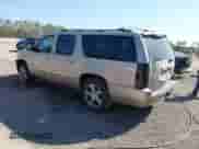 2009 Chevrolet Suburban LTZ z VIN 1GNFK363X9R189568, wystawiony jako IAAI lot #43251361 z przebiegiem 214 783 mil mil oraz . Historia ofert i sprzedaży dostępna na DreamBid. Obrazek 3.