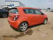 2012 Chevrolet Sonic LTZ с VIN 1G1JE6SH8C4152982, выставлен на аукционе Copart как лот 69071965 с пробегом 181 086 миль миль и Чистый • Clean title. История ставок и продаж доступна на DreamBid. Изображение 3.