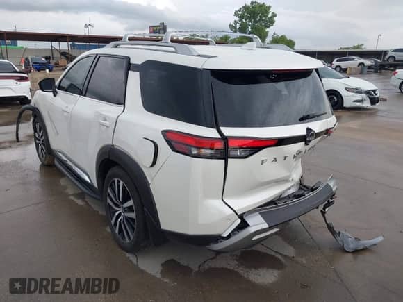 2023 Nissan Pathfinder Platinum с VIN 5N1DR3DK3PC204722, выставлен на аукционе IAAI как лот 42470415 с пробегом 22 304 миль миль и . История ставок и продаж доступна на DreamBid. Изображение 3.