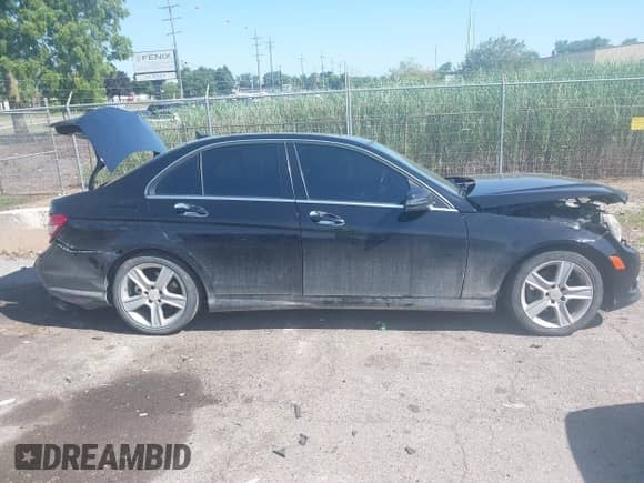 2010 Mercedes-Benz C 300 Sport с VIN WDDGF8BB5AF444392, выставлен на аукционе IAAI как лот 42798986 с пробегом 163 705 миль миль и . История ставок и продаж доступна на DreamBid. Изображение 13.