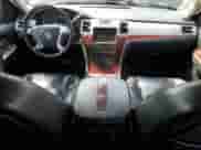 2008 Cadillac Escalade EXT z VIN 3GYFK62898G147526, wystawiony jako Copart lot #67616795 z przebiegiem 220 198 mil mil oraz Szkoda całkowita • Salvage title. Historia ofert i sprzedaży dostępna na DreamBid. Obrazek 8.