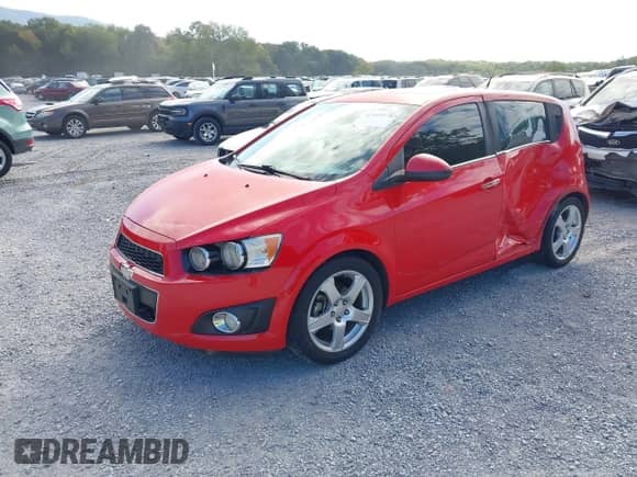 2014 Chevrolet Sonic LTZ с VIN 1G1JE6SB2E4151261, выставлен на аукционе IAAI как лот 43149278 с пробегом 87 555 миль миль и . История ставок и продаж доступна на DreamBid. Изображение 18.