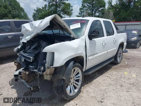 2009 Chevrolet Avalanche 2LT z VIN 3GNEC220X9G181338, wystawiony jako IAAI lot #42634784 z przebiegiem 176 528 mil mil oraz . Historia ofert i sprzedaży dostępna na DreamBid. Obrazek 17.