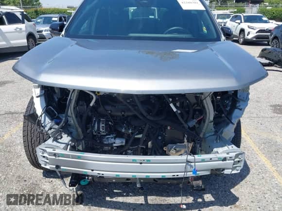 2024 Chevrolet Traverse FWD RS with VIN 1GNERLKS8RJ241492, listed as a IAAI auction lot 42288381 with 1,800 mi miles and . Bid and sale history available at DreamBid. Image 6.