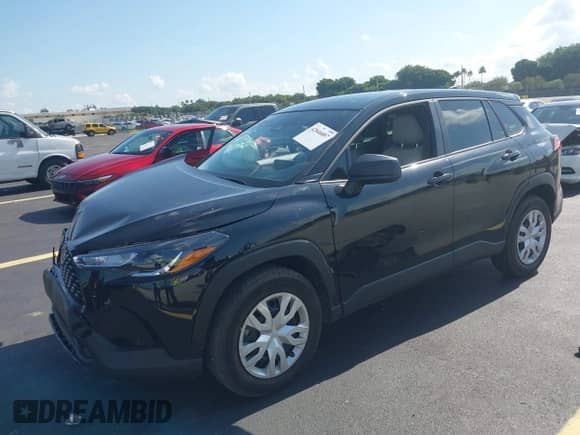 2025 Toyota Corolla Cross L с VIN 7MUAAAAG9SV138497, выставлен на аукционе IAAI как лот 42846007 с пробегом 2 718 миль миль и . История ставок и продаж доступна на DreamBid. Изображение 2.