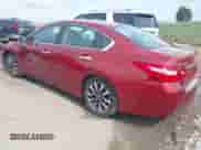 2016 Nissan Altima SR z VIN 1N4AL3AP8GC237567, wystawiony jako IAAI lot #42750324 z przebiegiem 177 402 mil mil oraz . Historia ofert i sprzedaży dostępna na DreamBid. Obrazek 3.