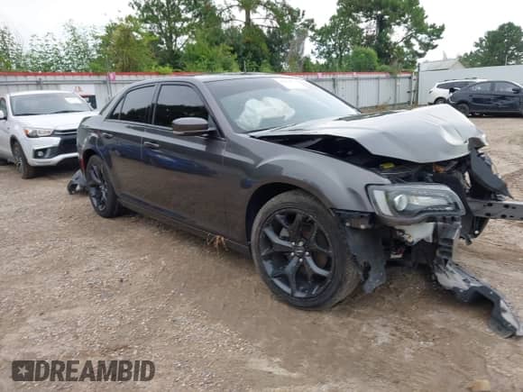 2022 Chrysler 300 S с VIN 2C3CCABG2NH167701, выставлен на аукционе IAAI как лот 43073874 с пробегом 56 838 миль миль и . История ставок и продаж доступна на DreamBid. Изображение 1.
