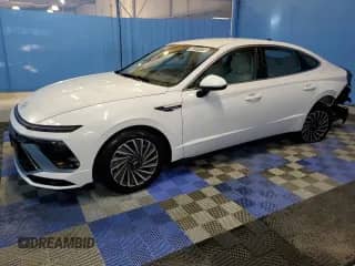 2025 Hyundai Sonata SEL с VIN KMHL34JJXSA123025, выставлен на аукционе Copart как лот 85297475 с пробегом 7 405 миль миль и Списание • Salvage title. История ставок и продаж доступна на DreamBid. Изображение 1.