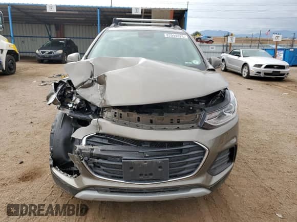 2021 Chevrolet Trax LT with VIN KL7CJPSB8MB335466, listed as a Copart auction lot 82099325 with 19,524 mi miles and Salvage title. Bid and sale history available at DreamBid. Image 5.