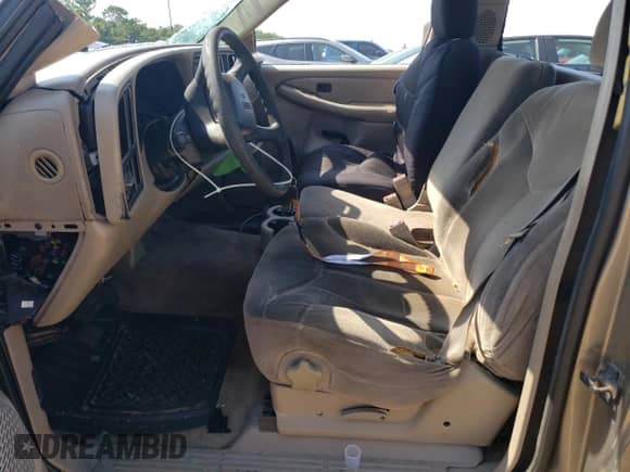 2002 GMC Sierra 1500 z VIN 1GTEC14W02Z290420, wystawiony jako Copart lot #65817084 z przebiegiem 273 128 mil mil oraz Szkoda całkowita • Salvage title. Historia ofert i sprzedaży dostępna na DreamBid. Obrazek 7.