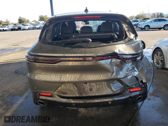 2024 Dodge Hornet R/T z VIN ZACPDFCW1R3A31892, wystawiony jako Copart lot #89151785 z przebiegiem 24 271 mil mil oraz Szkoda całkowita • Salvage title. Historia ofert i sprzedaży dostępna na DreamBid. Obrazek 6.