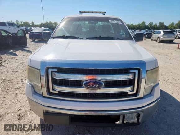 2014 Ford F-150 XL с VIN 1FTNF1CF3EKD20905, выставлен на аукционе Copart как лот 85947635 с пробегом 301 127 миль миль и Списание • Salvage title. История ставок и продаж доступна на DreamBid. Изображение 5.