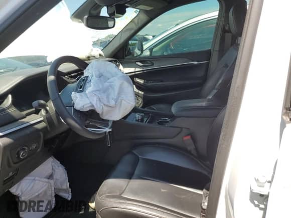 2024 Jeep Grand Cherokee Limited with VIN 1C4RJJBG8R8546273, listed as a Copart auction lot 58658415 with 15,745 mi miles and Salvage title. Bid and sale history available at DreamBid. Image 7.