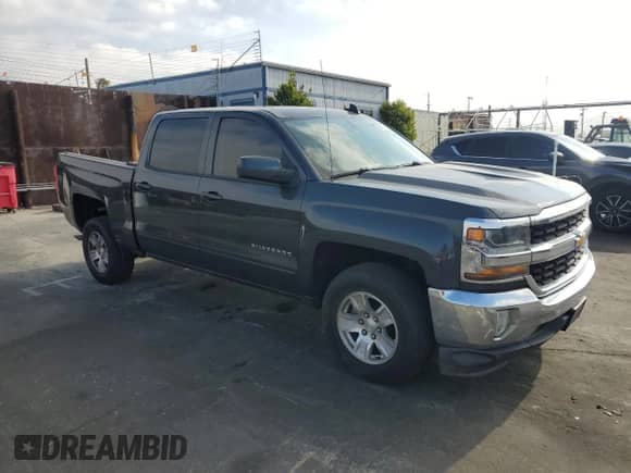 2017 Chevrolet Silverado 1500 LT z VIN 3GCPCREH6HG364570, wystawiony jako Copart lot #52647185 z przebiegiem 132 473 mil mil oraz Szkoda całkowita • Salvage title. Historia ofert i sprzedaży dostępna na DreamBid. Obrazek 4.