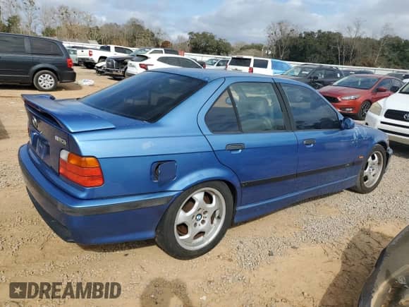 1998 BMW M3 с VIN WBSCD0324WEE13982, выставлен на аукционе Copart как лот 44174865 с пробегом Не указан миль и Чистый • Clean title. История ставок и продаж доступна на DreamBid. Изображение 3.