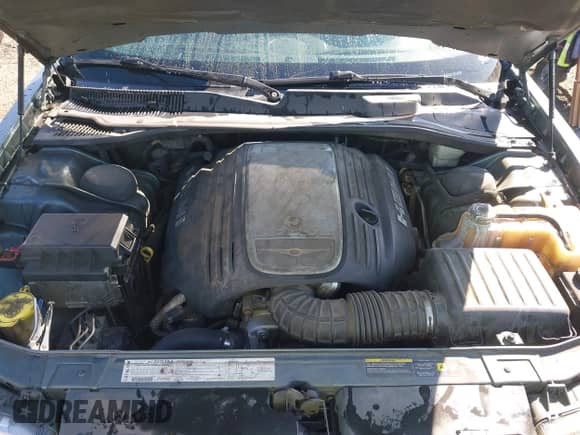 2005 Chrysler 300 C with VIN 2C3AA63H95H524955, listed as a IAAI auction lot 43444704 with 229,566 mi miles and . Bid and sale history available at DreamBid. Image 10.