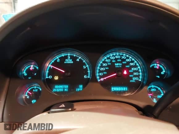 2009 Chevrolet Silverado 1500 LTZ z VIN 1GCEK39J19Z274622, wystawiony jako IAAI lot #41352625 z przebiegiem 213 255 mil mil oraz . Historia ofert i sprzedaży dostępna na DreamBid. Obrazek 7.