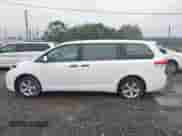 2014 Toyota Sienna L with VIN 5TDZK3DC1ES450560, listed as a IAAI auction lot 42907243 with Not provided miles and . Bid and sale history available at DreamBid. Image 14.