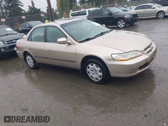 2000 Honda Accord LX с VIN 1HGCG5648YA044867, выставлен на аукционе IAAI как лот 43519453 с пробегом 193 777 миль миль и . История ставок и продаж доступна на DreamBid. Изображение 1.