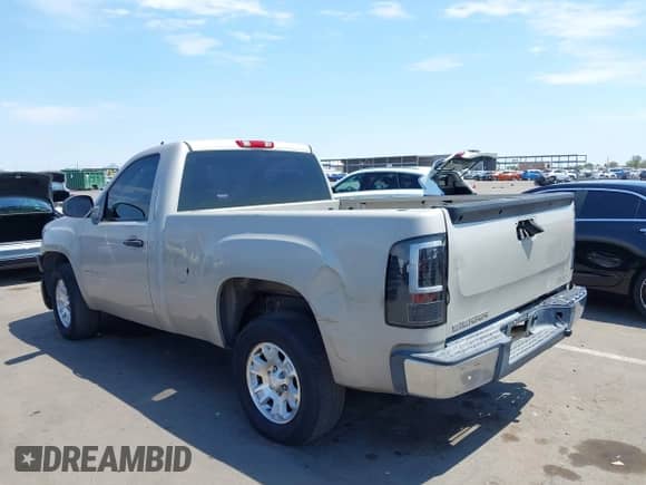 2007 GMC Sierra 1500 Work Truck с VIN 1GTEC14C77Z570817, выставлен на аукционе IAAI как лот 43057788 с пробегом 161 178 миль миль и . История ставок и продаж доступна на DreamBid. Изображение 3.