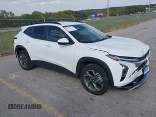 2024 Chevrolet Trax LT с VIN KL77LHE2XRC052694, выставлен на аукционе IAAI как лот 43335351 с пробегом 10 911 миль миль и . История ставок и продаж доступна на DreamBid. Изображение 1.