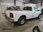 2018 Ram 1500 Tradesman z VIN 3C6JR6DT3JG181018, wystawiony jako Copart lot #57767115 z przebiegiem 146 687 mil mil oraz Nie do naprawy • Non repairable. Historia ofert i sprzedaży dostępna na DreamBid. Obrazek 3.