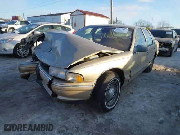 1996 Chevrolet Caprice 1SA Special Value с VIN 1G1BL52W4TR143783, выставлен на аукционе IAAI как лот 41376495 с пробегом Не указан миль и . История ставок и продаж доступна на DreamBid. Изображение 2.