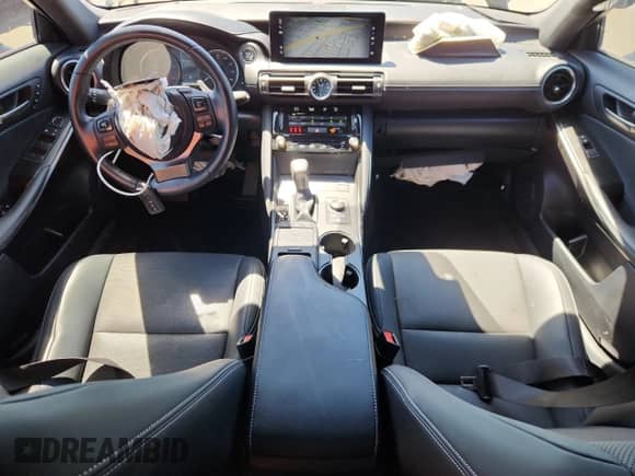 2022 Lexus IS 300 z VIN JTHDA1D24N5119484, wystawiony jako Copart lot #70503405 z przebiegiem 27 040 mil mil oraz Szkoda całkowita • Salvage title. Historia ofert i sprzedaży dostępna na DreamBid. Obrazek 8.