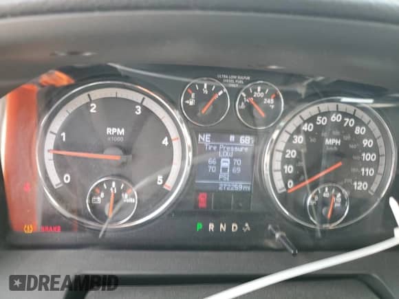 2010 Dodge 2500 TRX with VIN 3D7UT2CL8AG161452, listed as a Copart auction lot 43618035 with 272,259 mi miles and Salvage title. Bid and sale history available at DreamBid. Image 9.