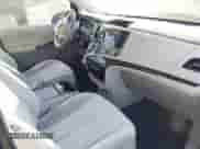 2011 Toyota Sienna LE с VIN 5TDKK3DC8BS166565, выставлен на аукционе IAAI как лот 43526760 с пробегом 275 987 миль миль и . История ставок и продаж доступна на DreamBid. Изображение 5.