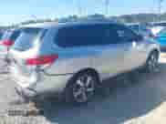 2015 Nissan Pathfinder S z VIN 5N1AR2MN2FC678019, wystawiony jako IAAI lot #43436107 z przebiegiem 155 739 mil mil oraz . Historia ofert i sprzedaży dostępna na DreamBid. Obrazek 4.