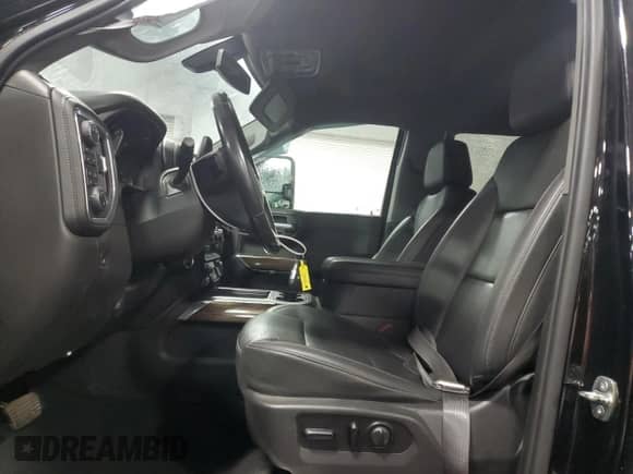 2021 Chevrolet Silverado 1500 RST with VIN 1GCUYEEL7MZ295884, listed as a Copart auction lot 82228385 with 82,797 mi miles and Salvage title. Bid and sale history available at DreamBid. Image 7.