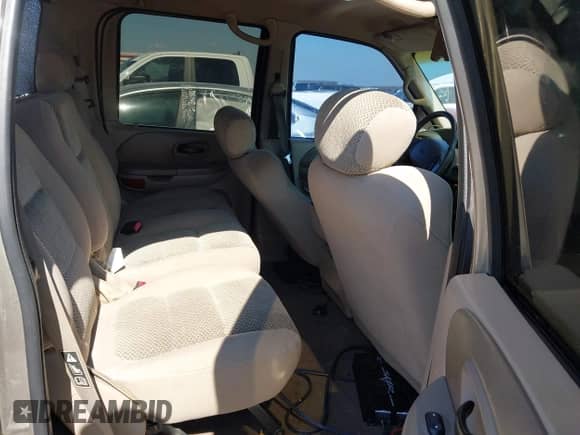 2002 Ford F-150 XLT с VIN 1FTRW07L72KB69431, выставлен на аукционе IAAI как лот 43126889 с пробегом 282 646 миль миль и . История ставок и продаж доступна на DreamBid. Изображение 8.